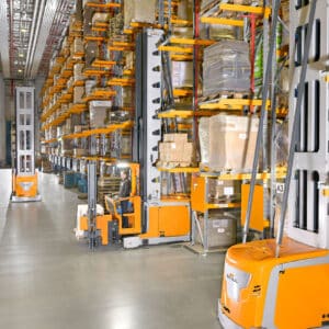 Xe nâng lối đi hẹp VNA